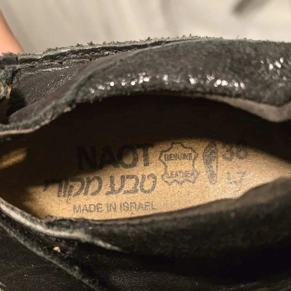 Naot strappy black